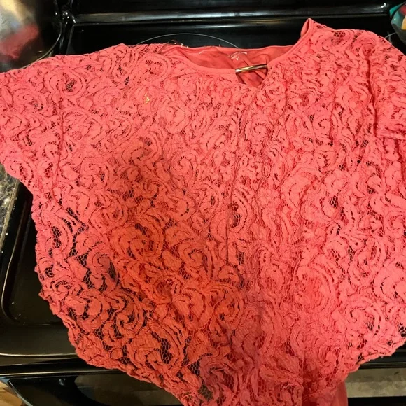 DRESSES-TOPS - Picture 13 of 15